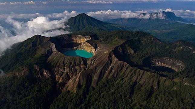 Gunung dan Danau Kelimutu, Pulau Flores, Provinsi NTT (Foto:twisata)