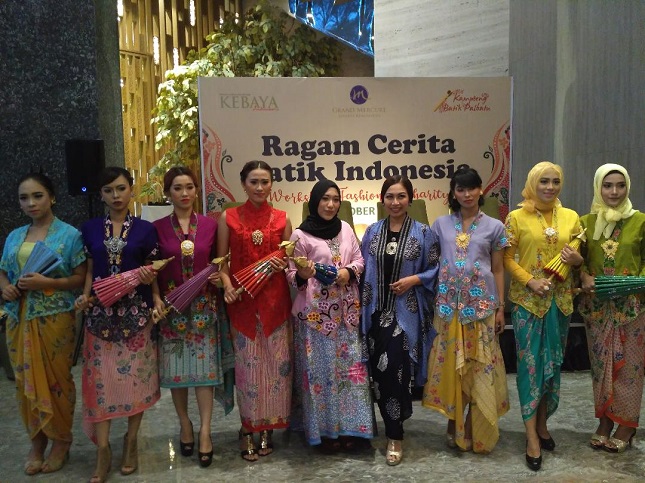 Ayudia Batik Turut Meriahkan Hari Batik Nasional, di Hotel Grand Mercure Kemayoran Jakarta 