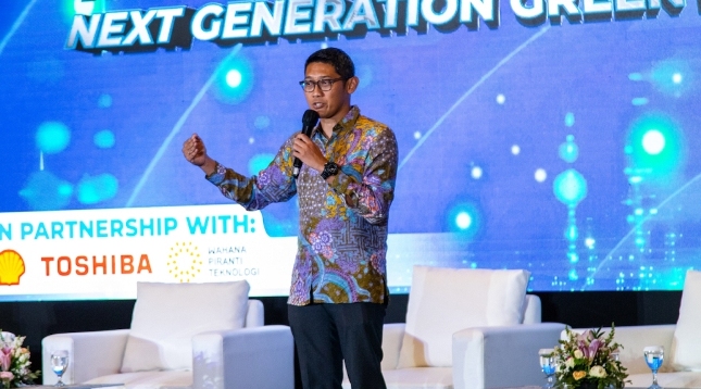 Arie Satyanggoro, Vice President Marketing Lubricants PT Shell Indonesia saat peluncuran produk cairan pendingin imersi (immersion cooling fluids).