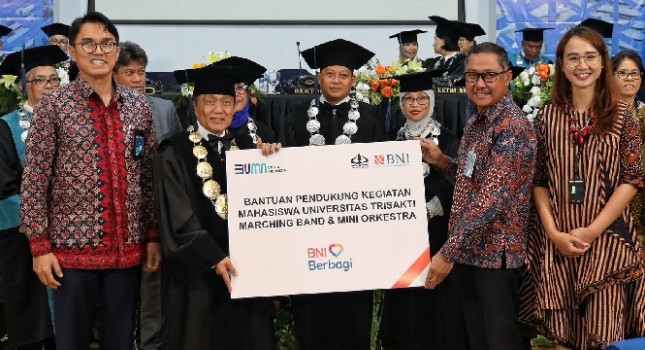 BNI serahkan secara simbolik marching band