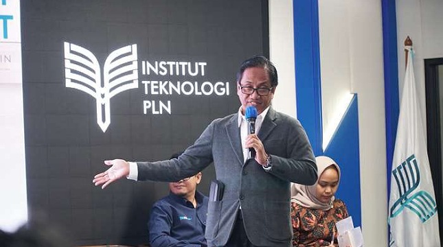 Senior Research Badan Riset dan Inovasi Nasional (BRIN) Joko Widodo S.Si., M.Si., Ph.D., dalam Seminar Geografi Series-1 ITPLN.