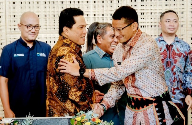 Menparekraf Sandi dan Menteri BUMN Erick Thohir