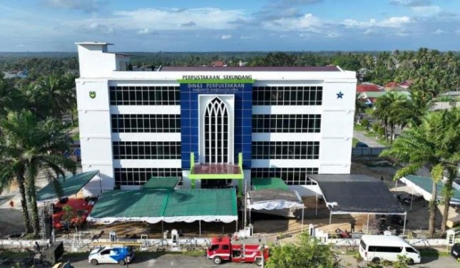 Gedung Perpustakaan Umum Kabupaten Bengkulu Selatan yang baru saja diresmikan Bubernur Bengkulu dan Deputi Perpusnas.