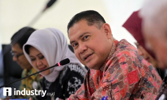  SEVP Risiko dan Komunikasi Tribuana Tunggadewi BNI Syariah dan Plt Direktur Utama Abdullah Firman Wibowo, saat paparan kinerja triwulan III tahun 2017, di Jakarta, Kamis (19/10). (Foto Rizki Meirino)
