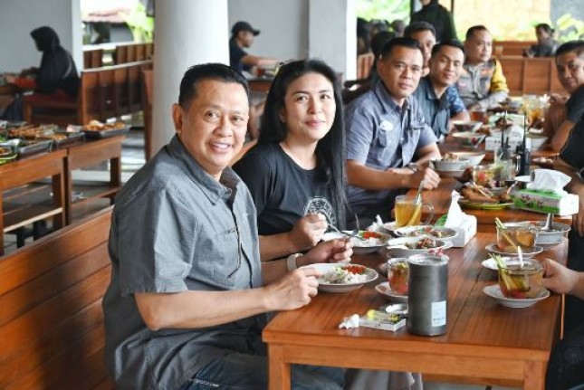 Minggu Tenang, Ketua MPR RI Wisata Kuliner di Dapil-7 Jawa Tengah