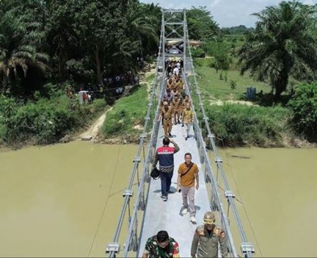 Program TJSL Pembangunan Jembatan Gantung Terbanggi Besar - Kecamatan Gunung Sugih, Lampung