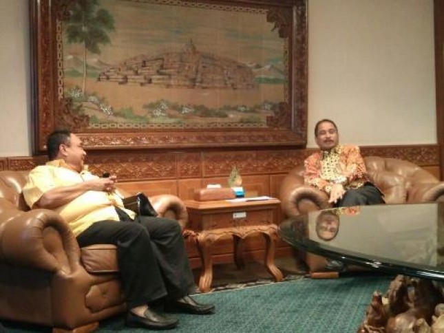 Menpar Arief Yahya dan ketua PWI Margiono (Foto Dok Industry.co.id)