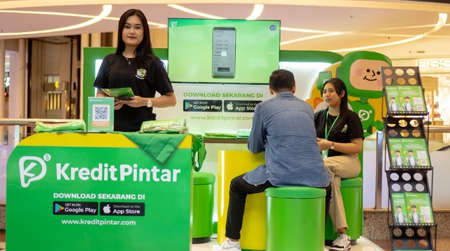 Kredit Pintar Hadirkan Booth Experience di Blok M Plaza