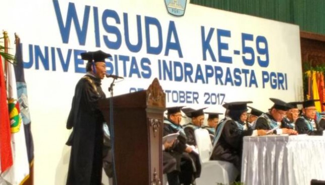 Universitas Indraprasta (Unindra) PGRI kembali menggelar wisuda bagi mahasiswa/mahasiswi tahun akademik 2016/2017 di Sasono Utomo Taman Mini Indonesia Indah, Jakarta Timur, Rabu (25/10/2017).