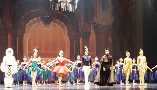 Para Balerina-Balerino Marlupi Dance Company Dalam Pementasan "Rama dan Shinta" di Teater Jakarta, TIM. (foto: Amz)
