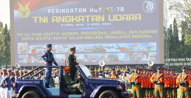 Panglima Jenderal TNI Agus Subiyanto Pimpin Upacara HUT Ke-78 TNI AU
