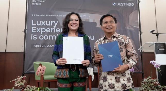 Penandatanganan kerjasama RS Premier Bintaro dengan BMW Indonesia.