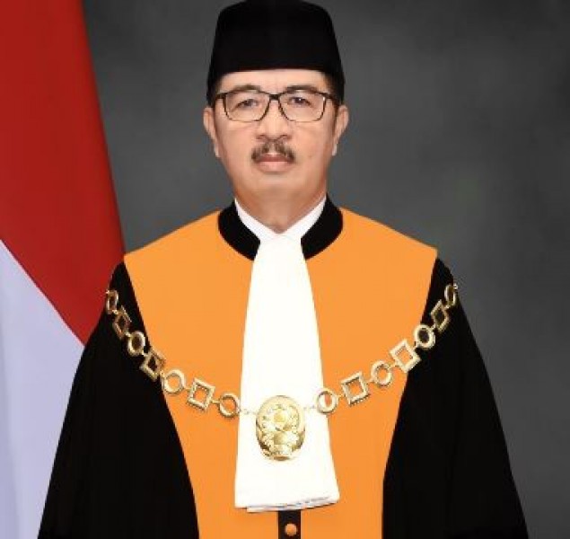 Prof. Dr. H. Yulius, S.H.,M.H. Oksigen Baru dari Undip Semarang