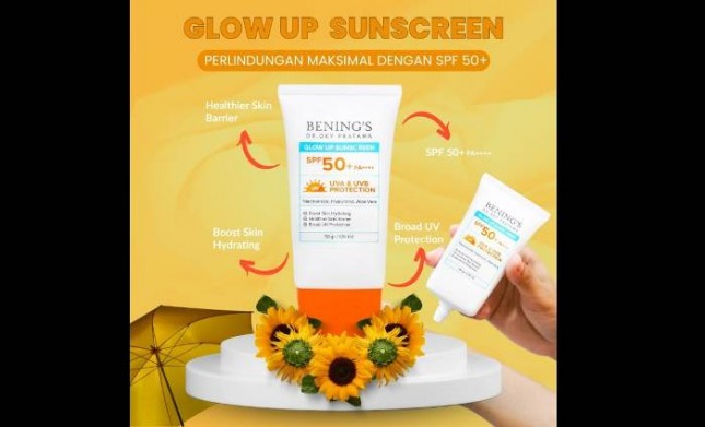 Glow Up Sunscreen Benings Clinic menjadi salah satu sunscreen dengan SPF 50 terlaris 2024.