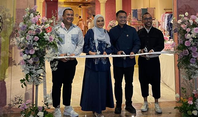 Pembukaan toko RiaMiranda ke-44 di Plaza Indonesia.