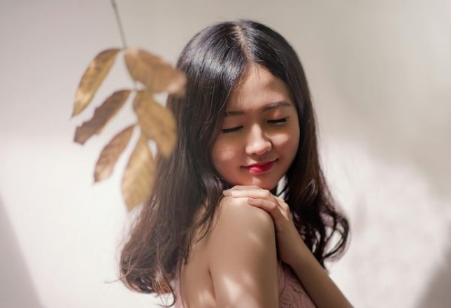 Terjual Lebih dari 50 Ribu Produk Dalam Satu Bulan, Implora Luncurkan Peeling Gel Ukuran Besar Sejak meluncurkan How Does it Peel? Peeling Gel pada bulan Maret 2024 lalu dengan ukuran 50 ml, Implora kembali mengeluarkan produk yang sama dengan ukuran yang lebih besar yaitu 100 ml.