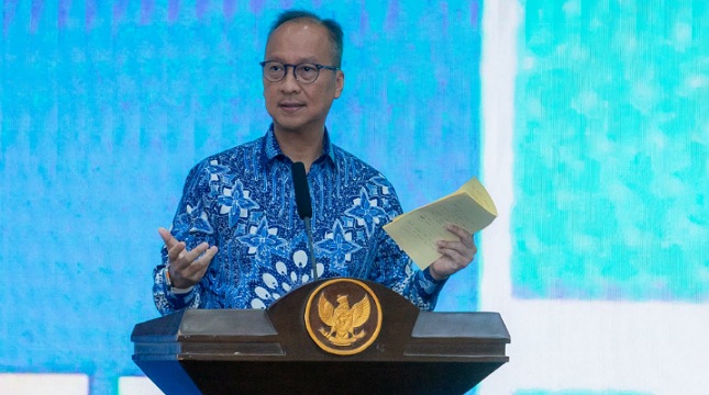 Menteri Perindustrian Agus Gumiwang Kartasasmita