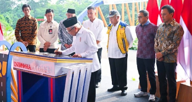 Wapres saat meresmikan Tol Cibitung-Cilincing