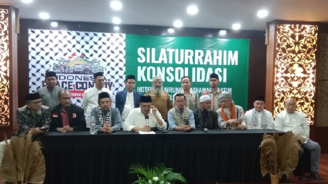 Ustadz Bachtiar Nasir bersama jajarannya menyatakan persiapan konvoi Bela Palestina