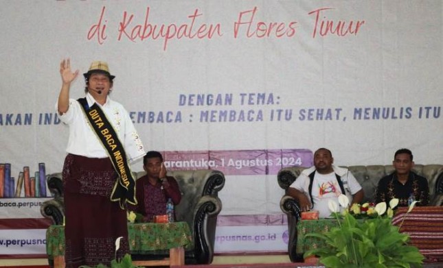 Safari Literasi Duta Baca Indonesia di Larantuka, Flores Timur.