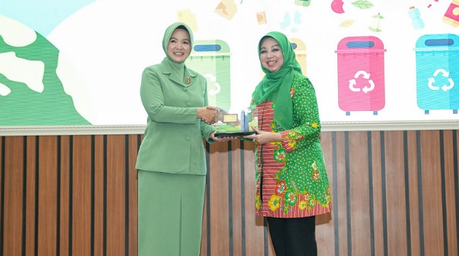 Kolaborasi Pegadaian dan Persit KCK PCBS Kopassus Luncurkan Program Bank Sampah