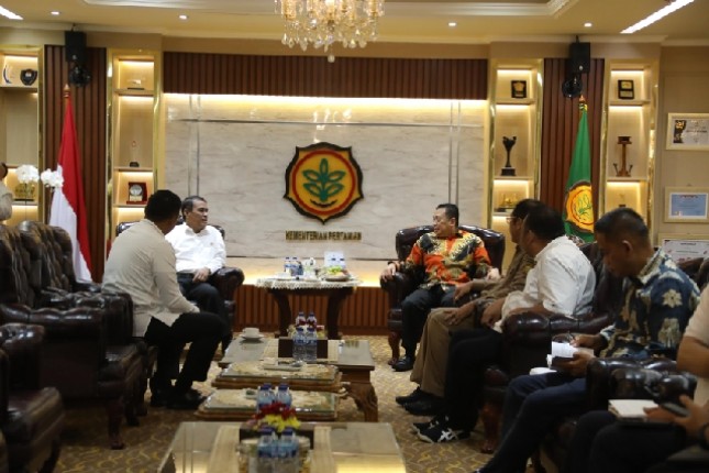 Ketua MPR RI, Bambang Soesatyo (Bamsoet) dan Menteri Andi Amran Sulaiman