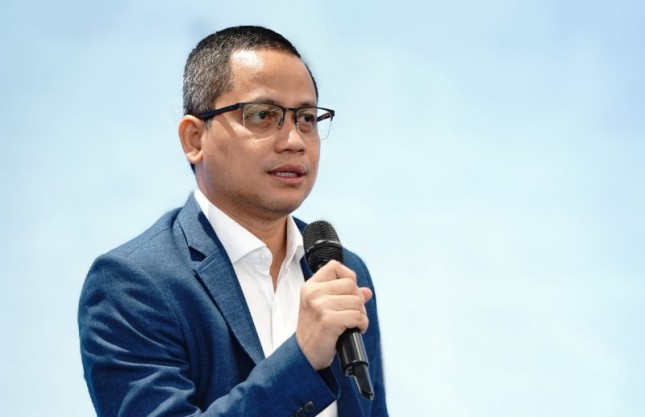 SVP Corporate Secretary & Communication BSI Wisnu Sunandar