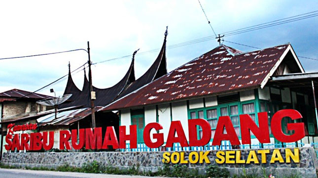 Festival Saribu Rumah Gadang (Foto:http://topikini.com)