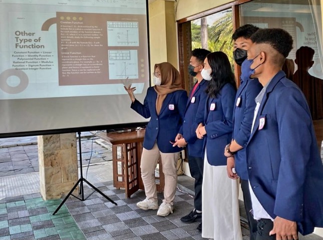 Mahasiswa Prodi Agribisnis President University