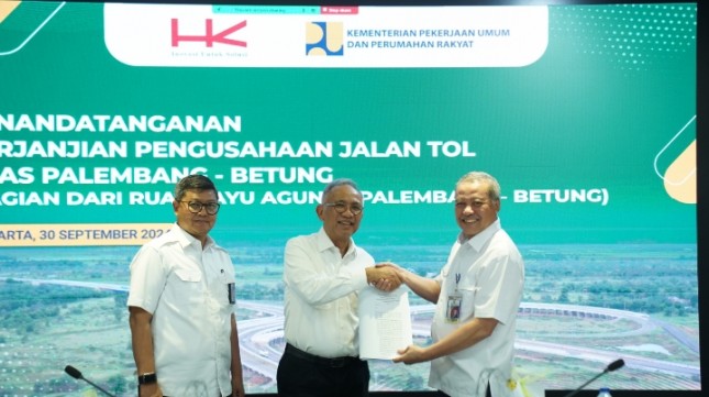 Penandatanganan Perjanjian Pengusahaan Jalan Tol (PPJT) untuk Ruas Tol Palembang - Betung sepanjang 69,19 Km, yang merupakan bagian dari Tol Kayu Agung - Palembang - Betung (Kapal Betung).