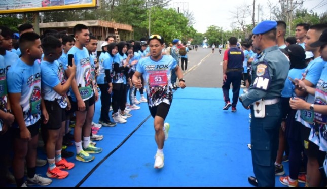 Meriahkan hari jadi ke-19 Bakamla RI gelar Fun Run yang diikuti sebanyak 1.300 peserta dari berbagai kalangan, mulai dari masyarakat pesisir, pegawai, mahasiswa, hingga pelajar.
