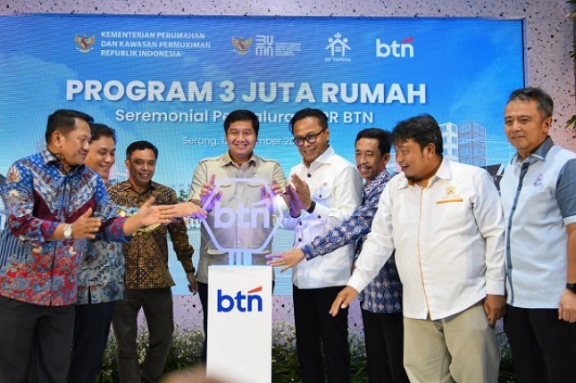 Pada Kamis (12/12/2024), BTN menggelar akad KPR massal di Serang dalam rangka menyukseskan Program 3 Juta Rumah yang menjadi bagian dalam rangkaian HUT ke-48 KPR. Pada acara tersebut Kementerian BUMN dan BTN mendapatkan apresiasi dari Kementerian Perumahan dan Kawasan Permukiman karena mampu menyalurkan KPR ke segmen masyarakat berpenghasilan rendah termasuk para pedagang.