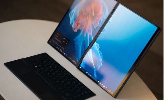 ASUS Zenbook DUO (UX8406)