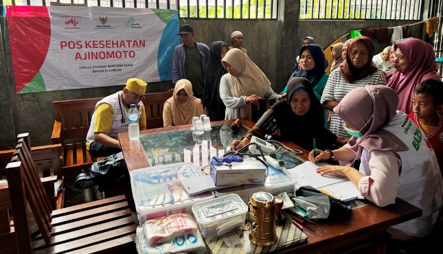 Posko Pemeriksaan Kesehatan dari Ajinomoto-Baznas untuk Korban terdampak bencana banjir-tanah longsor Sukabumi