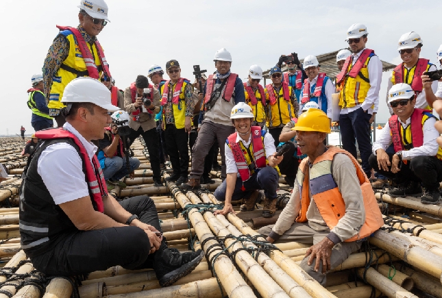 Tol Semarang-Demak garapan PTPP mendapatkan kunjungan kerja dari Menteri Koordinator Bidang Infrastruktur dan Pembangunan Kewilayahan Agus Harimurti Yudhoyono (AHY) dan Menteri Pekerjaan Umum Dody Hanggodo