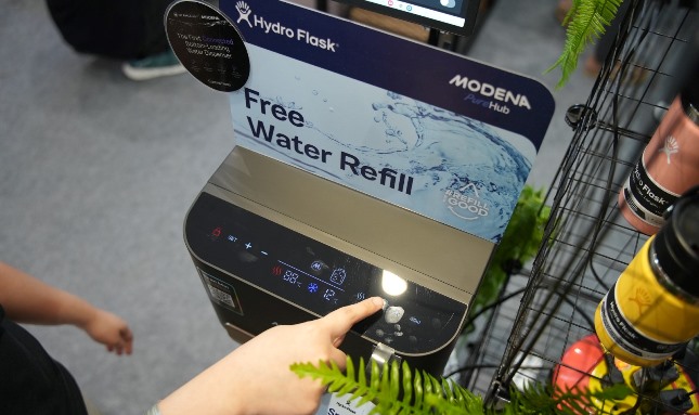 Kolaborasi Modena dabn Hydroflask di Jakarta Sneakers Day 2025