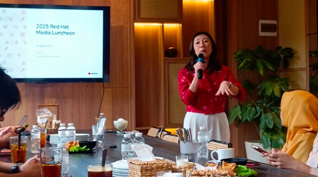 Vony Tjiu, Country Manager Red Hat Indonesia