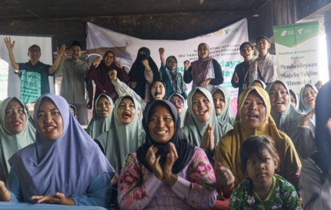 LPM Dompet Dhuafa memperingati Hari Kartini dengan menyelenggarakan gelar wicara interaktif bertema pemberdayaan perempuan di Cilincing, Jakarta Utara, pada Senin (21/04/2025).