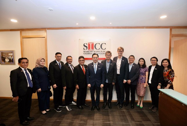 Ibas bersama pengusaha Singapura