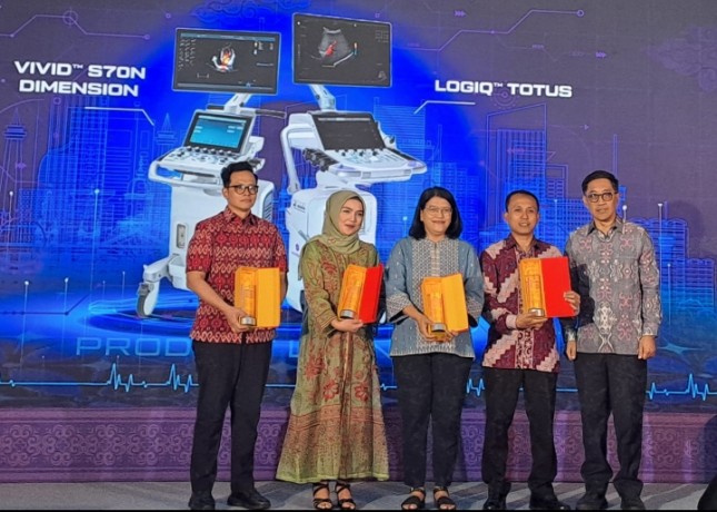 Industri alat kesehatan adalah salah satu sektor yang mendapat prioritas pengembangan sesuai dengan peta jalan Making Indonesia 4.0. (Dirjen ILMATE Kemenperin).