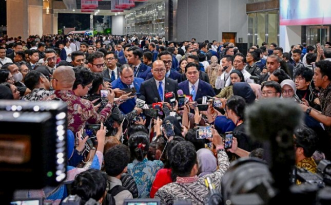 Kepala Badan Pengelola Investasi (BPI) Danantara sekaligus Menteri Investasi dan Hilirisasi/Kepala BKPM, Rosan Roeslani, menyampaikan keterangan persnya usai acara Town Hall Danantara Indonesia 2025 di Jakarta Convention Center, Jakarta, pada Senin, 28 April 2025. (Foto: BPMI Setpres)