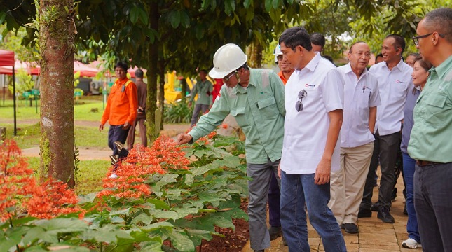 Komisaris Utama MIND ID Fuad Bawazier dan Direktur Utama MIND ID, Maroef Sjamsoeddin melakukan kunjungan ke area pertambangan dan pengolahan milik Vale Indonesia di Sorowako