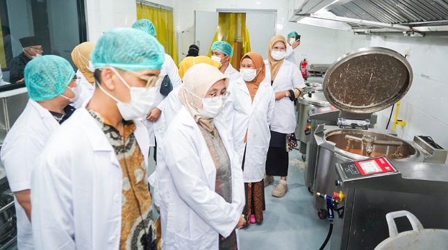 Dirjen IKMA resmikan Gedung Fasilitas Produksi IKM Rendang Gadih di Payakumbuh.
