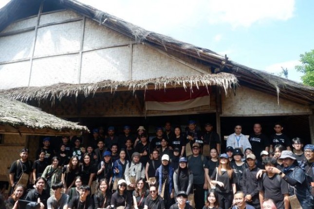 Germany Brilliant Peduli Membuat 5 Saung Kamar Mandi di Baduy