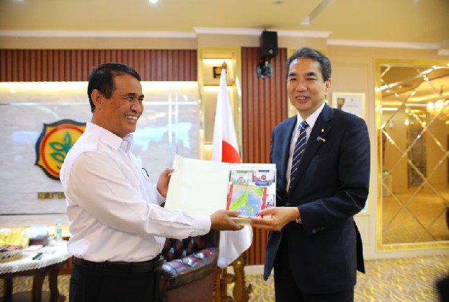 Mentan Amran bersama Mentan Chile