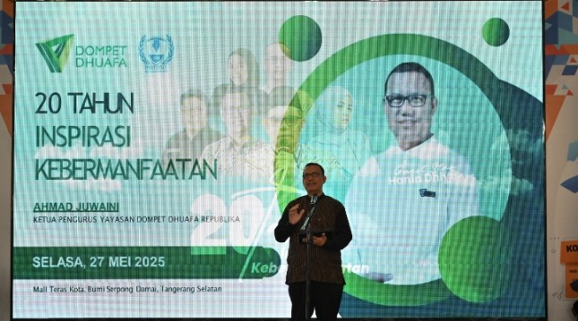 Ketua Pengurus Yayasan Dompet Dhuafa Republika; Ahmad Juwaini.