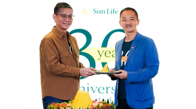 Teck Seng Ho dan Albertus Wiroyo