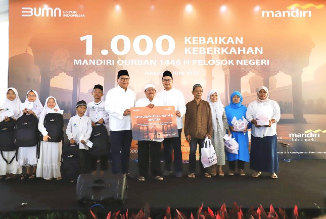 Bank Mandiri tebar kurban ke masyarakat