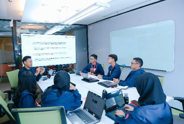 Digistar Class Intern sebagai bagian dari komitmen perusahaan dalam mencetak talenta digital unggul di Indonesia
