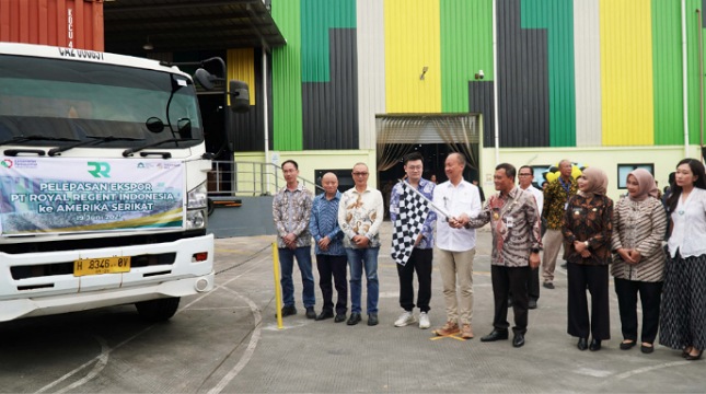 PT Royal Regent Indonesia Kirim Produk Mainan dari KEK Kendal ke Amerika Serikat